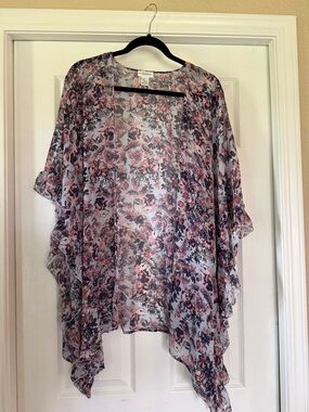 Motherhood Floral Maternity Kimono in Pink, Navy, White